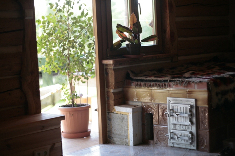 Kącik wypoczynkowy przy oknie